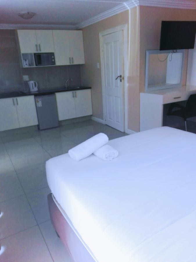 Bayside Hotel Pinetown New Germany Exteriör bild