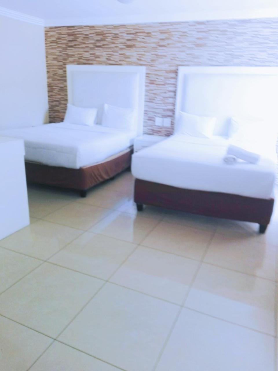 Bayside Hotel Pinetown New Germany Exteriör bild